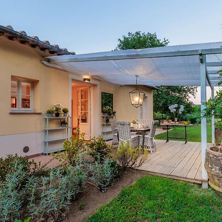 Villa Bassotta, A Charming Cottage 루카 외부 사진