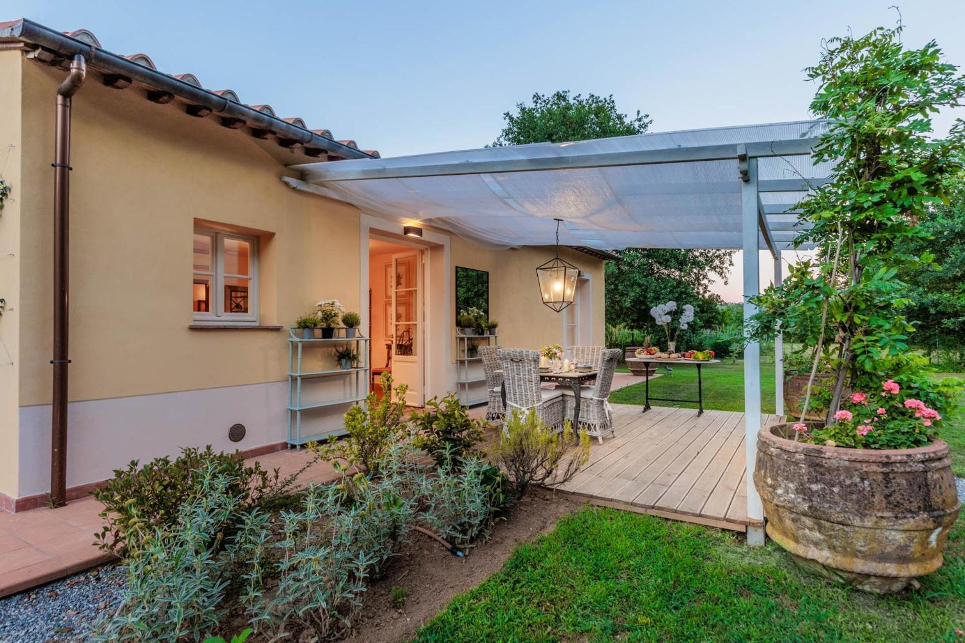 Villa Bassotta, A Charming Cottage 루카 외부 사진