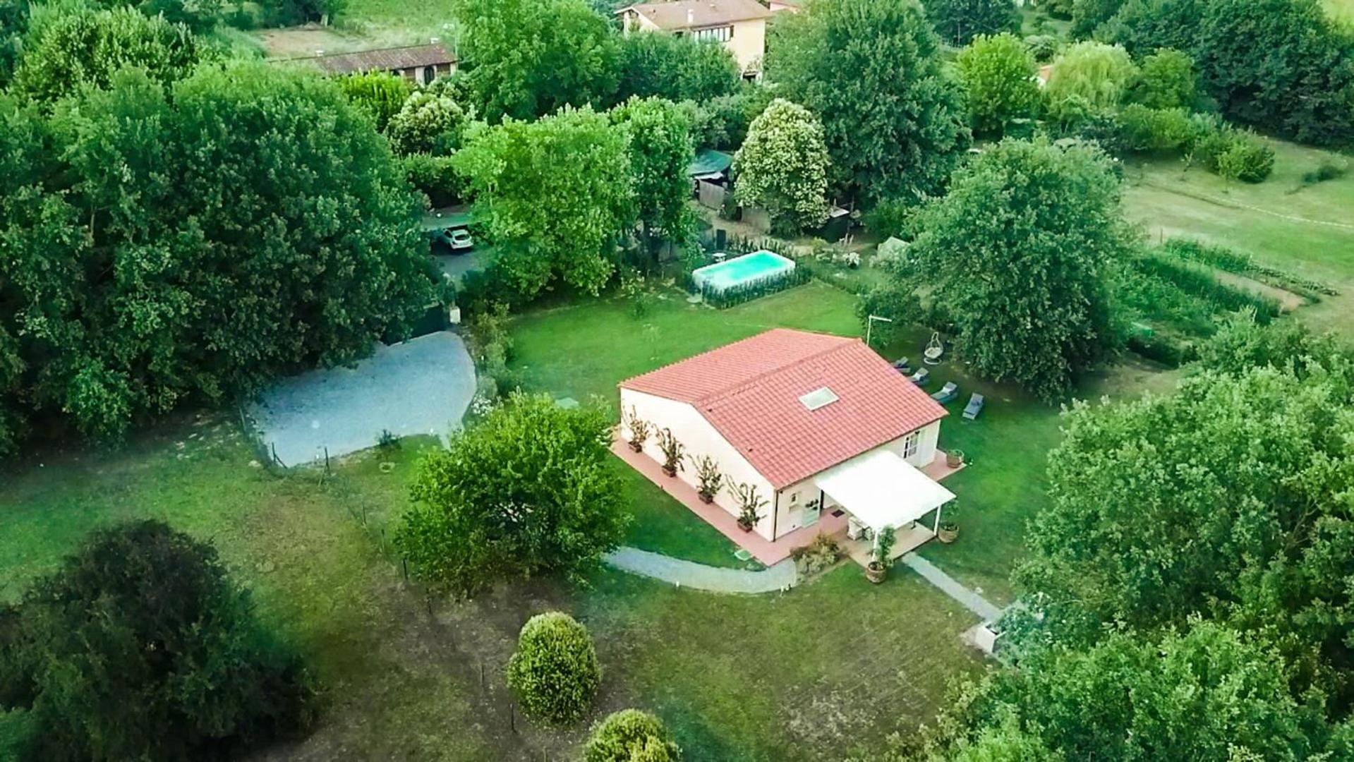 Villa Bassotta, A Charming Cottage 루카 외부 사진